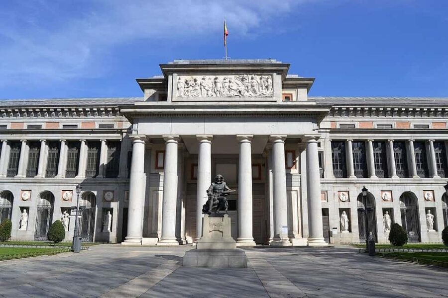 Madrid City Pass: Prado, Thyssen, Bernabéu, Flamenco & more - Flamenco and the tapas tour