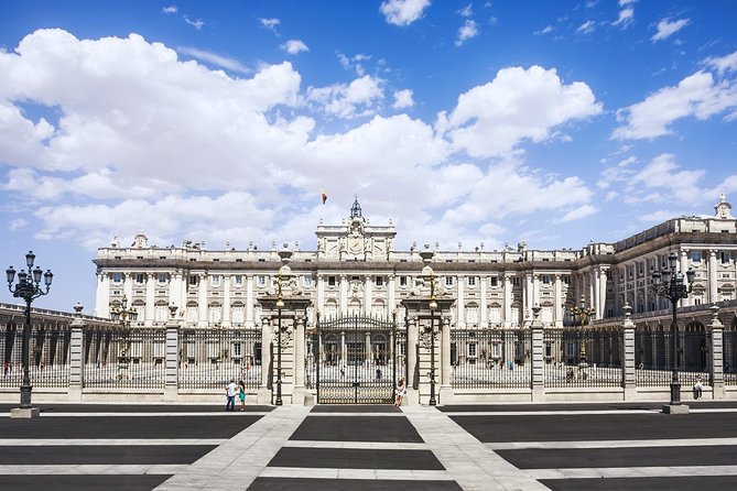 Madrid Highlights Tour with Santiago Bernabeu Stadium Entrance - Royal Palace, Almudena Cathedral, and the Manzanares views