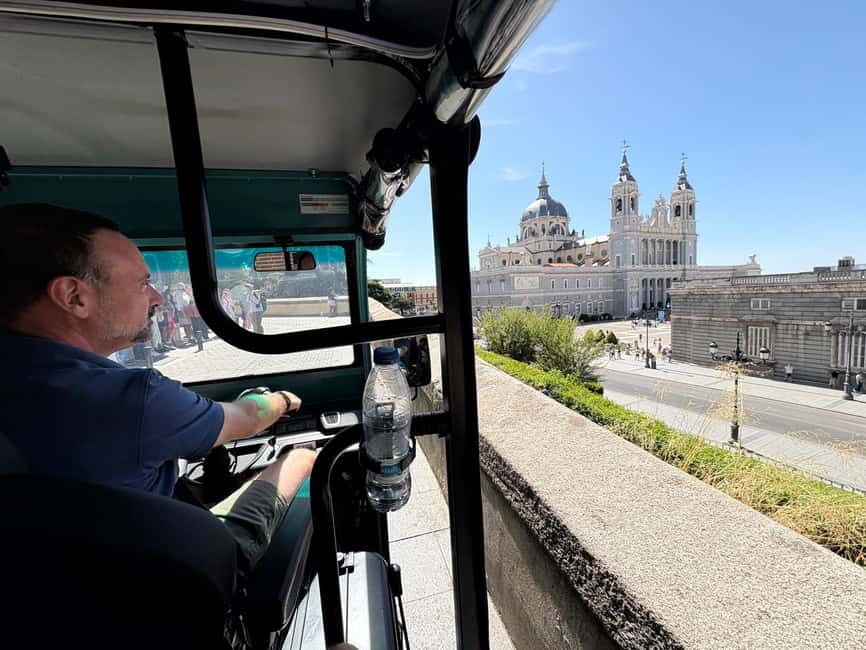 Madrid: Tour with Tuk Tuk Zero: Bernabéu and the Golden Mile. 1h 15min - Price, comfort, and useful extras