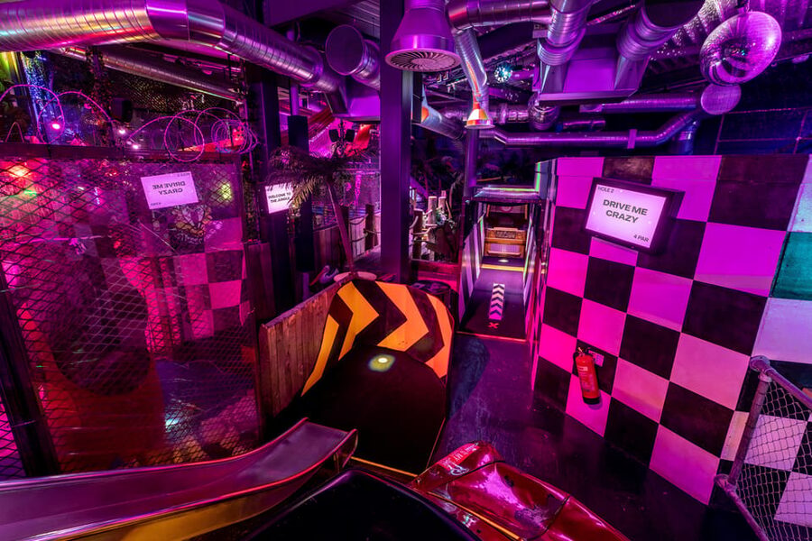 Manchester: Junkyard Golf Club Tickets for 9 or 18 Holes - Bars, cocktails, and the extra cost