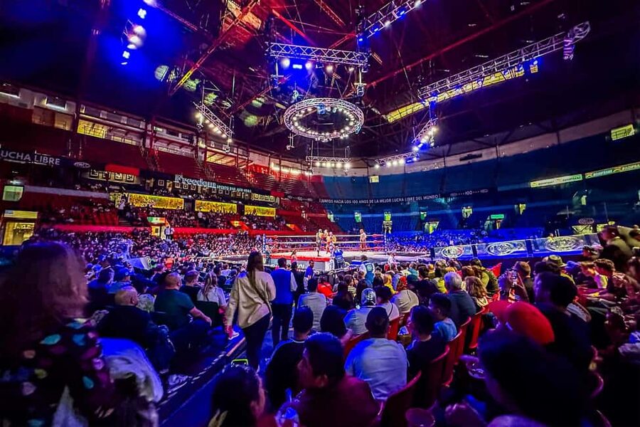 Mexico City: Lucha Libre Show, Walking Tour & Tequila - Cantinas, Pulque, and the Taco Stop