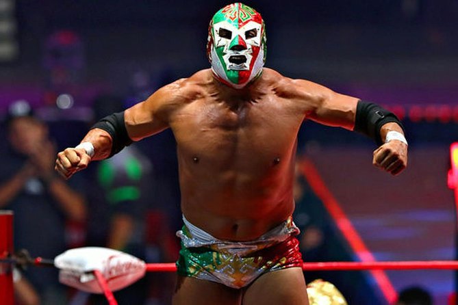 Mexico City: Lucha Libre wrestling show tickets - The wrestling itself: athletic, theatrical, and loud