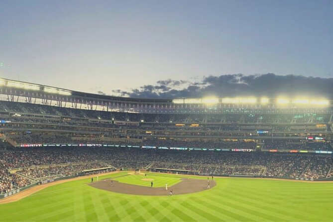 Minnesota Twins Baseball Game Ticket at Target Field - Choosing the right seat and setting expectations