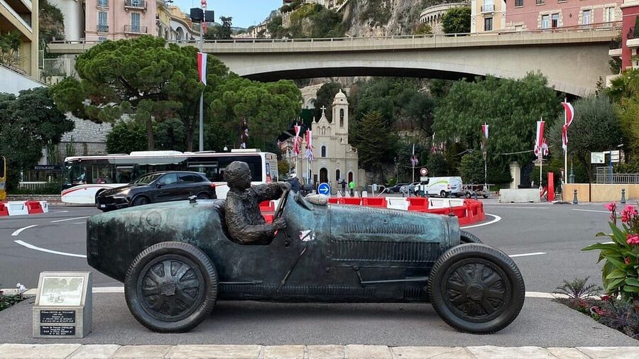 Monaco: Formula One Circuit Guided Walking Tour - Casino Square and the Hotel de Paris