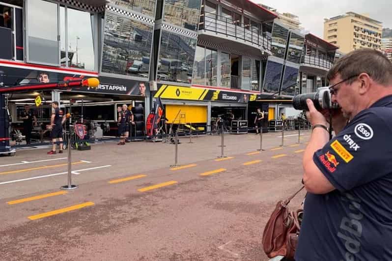 Monaco: Formula One Circuit Guided Walking Tour - Through the tunnel and down to the port