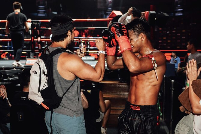 Muay Thai Boxing Match Tickets at Rajadamnern Stadium in Bangkok - Food, drinks, and what to expect inside