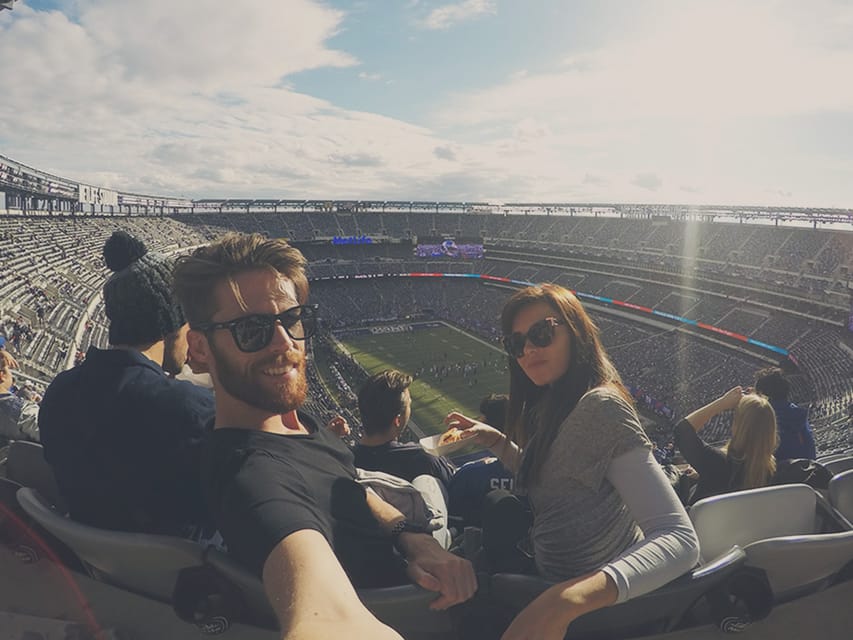 New York: New York Giants Football Game Ticket - Who should book this MetLife experience