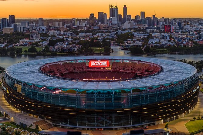 Optus Stadium HALO by Twilight - The harness and the famous edge lean