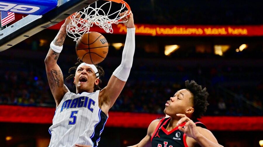 Orlando: Orlando Magic NBA Basketball Tickets - Food, drinks, and fan areas inside the arena