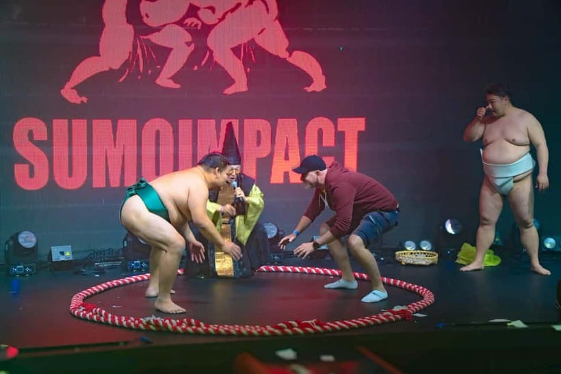 Osaka:SUMO BEATS SHOWCASE: Taiko Drum and Wagyu burger! - The opening: from quiet room to thunderous taiko