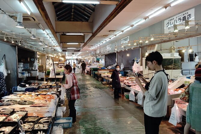 Osaka: Sumo Show and Kimono Haori Experience - Food costs extra, so plan the meal carefully