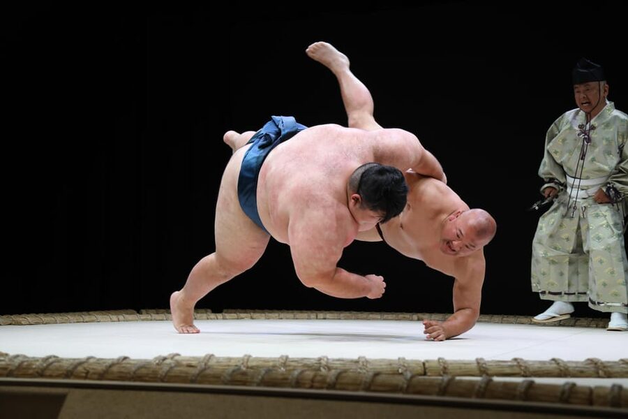 Osaka: Sumo Stage Show with Bento or Snack + Fight & Photo - What this Osaka sumo show really is