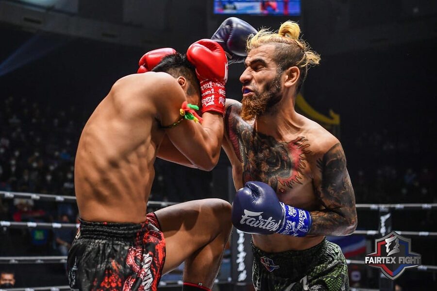 Pattaya: Max Muay Thai Admission Ticket - International fighters, Thai roots