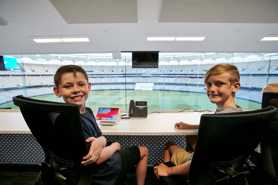 Perth: Optus Stadium Guided Tour - Getting to Burswood and timing your visit