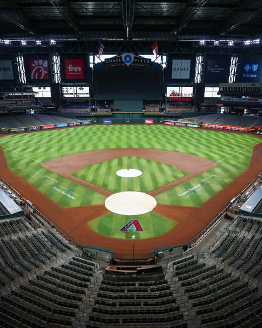 Phoenix: Arizona Diamondbacks Baseball Game at Chase Field - Is an Arizona Diamondbacks game at Chase Field worth booking?