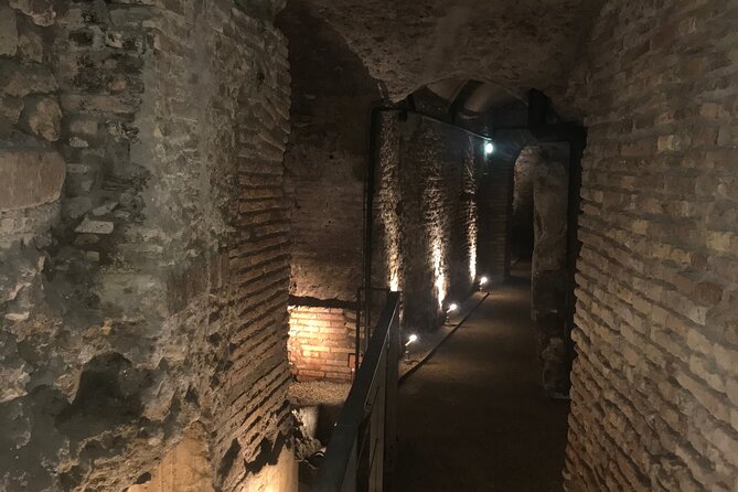 Piazza Navona Underground: Stadium of Domitian EXCLUSIVE TOUR - LIMITED ENTRANCE - Finding the entrance without wasting time