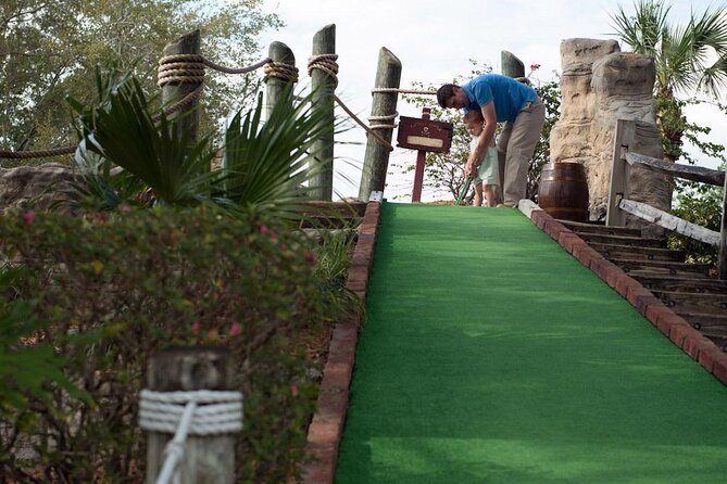 Pirate's Cove Adventure Golf Entry Ticket in Orlando - A good match for families and couples