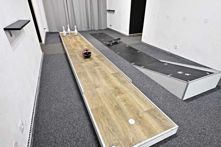 Prague: Mazemania Miniature Golf Experience - Who should book this Prague activity