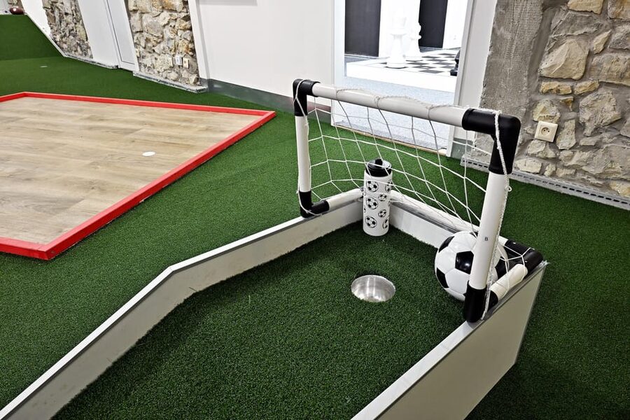 Prague: Mazemania Miniature Golf Experience - How to get the most from your round
