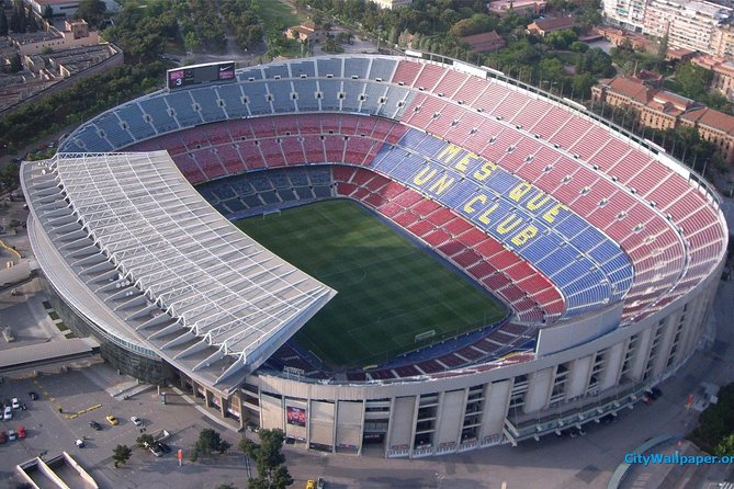 Private 4h Tour Of Camp Nou And Most Emblematic Sites Of Barcelona with pick up - A private ride through Passeig de Gracia