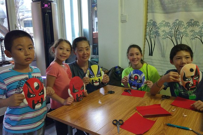 Private Hutong Culture Tour with Dumpling Cooking Class plus Cricket Fighting Game - The cricket fighting game