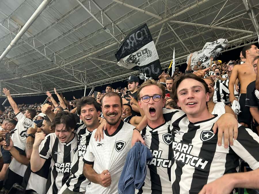 Rio de Janeiro: Enjoy a Botafogo soccer game with Locals - Meeting the fans before kickoff