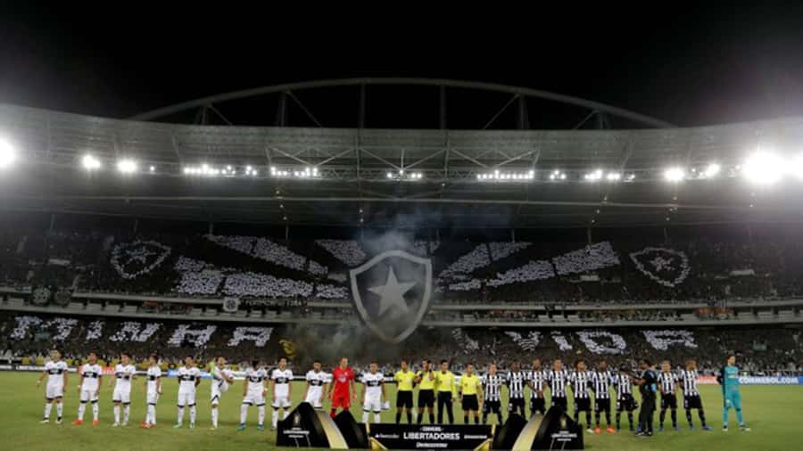 Rio de Janeiro: Football Game Ticket with Guide and a Drink - Who should book this football night?
