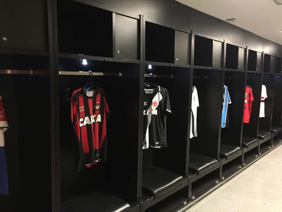 Rio de Janeiro: Maracanã Stadium Behind the Scenes Tour - Hotel pickup and the ride across Rio