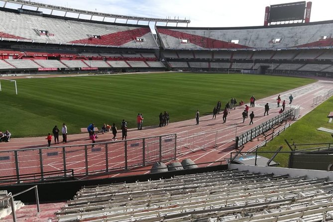 River Plate Monumental Stadium and Museum Guided Tour - Meeting the guide at Monumental de Núñez