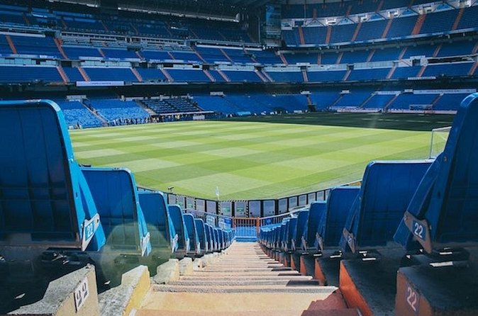 Santiago Bernabeu Private Tour with Inn Pickup - Timing, transport, and practical planning