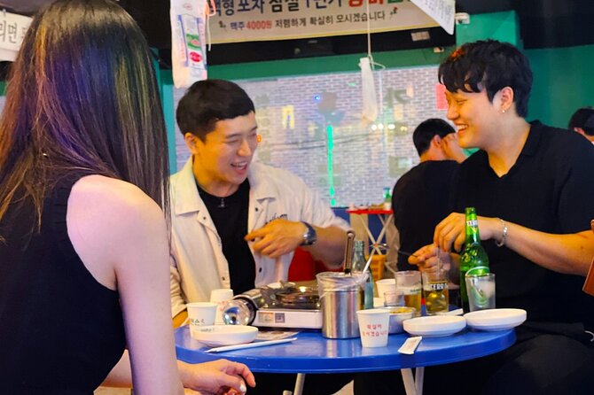 Seoul: Baseball Game Ticket with Dinner/Beer with the host - Weather, heat, and rain concerns