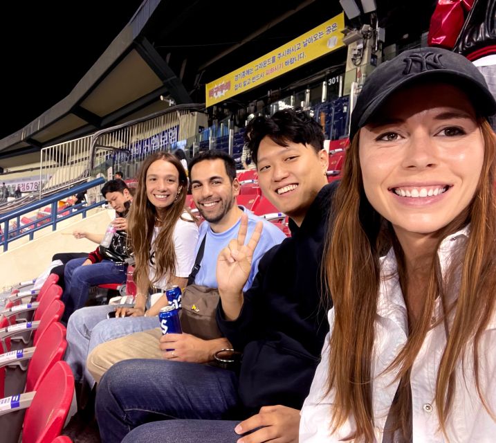 Seoul: Jamsil Baseball Stadium Game Ticket with Dinner& Beer - Walking into Jamsil Baseball Stadium