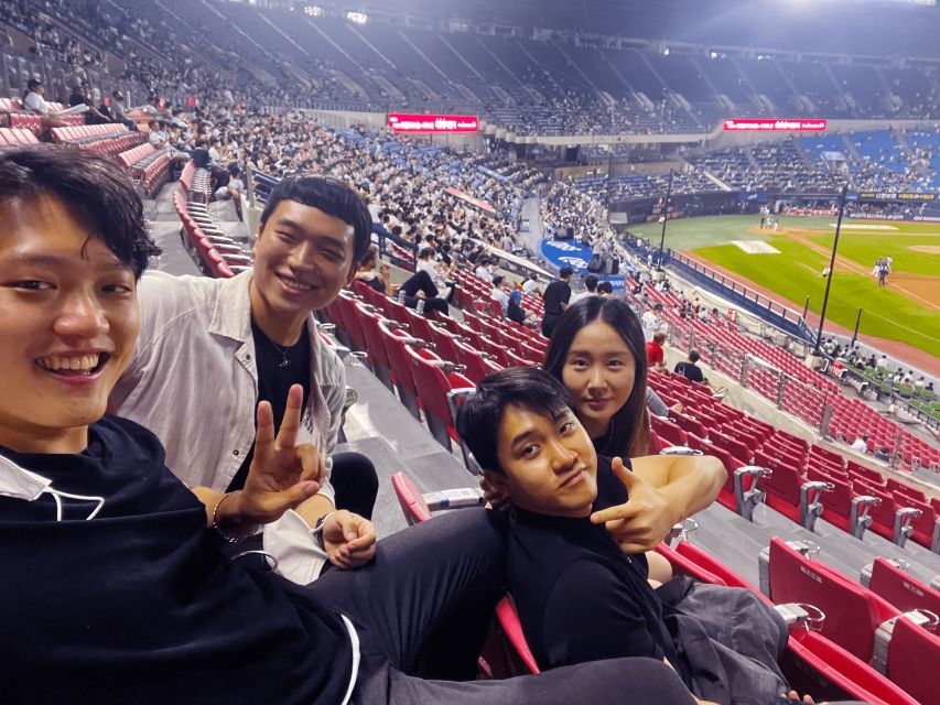 Seoul: Jamsil Baseball Stadium Game Ticket with Dinner& Beer - What the guide adds to a first game