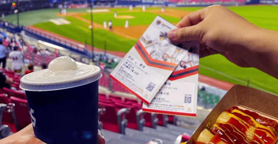 Seoul: Jamsil Baseball Stadium Game Ticket with Dinner& Beer - Is $83 a fair price?