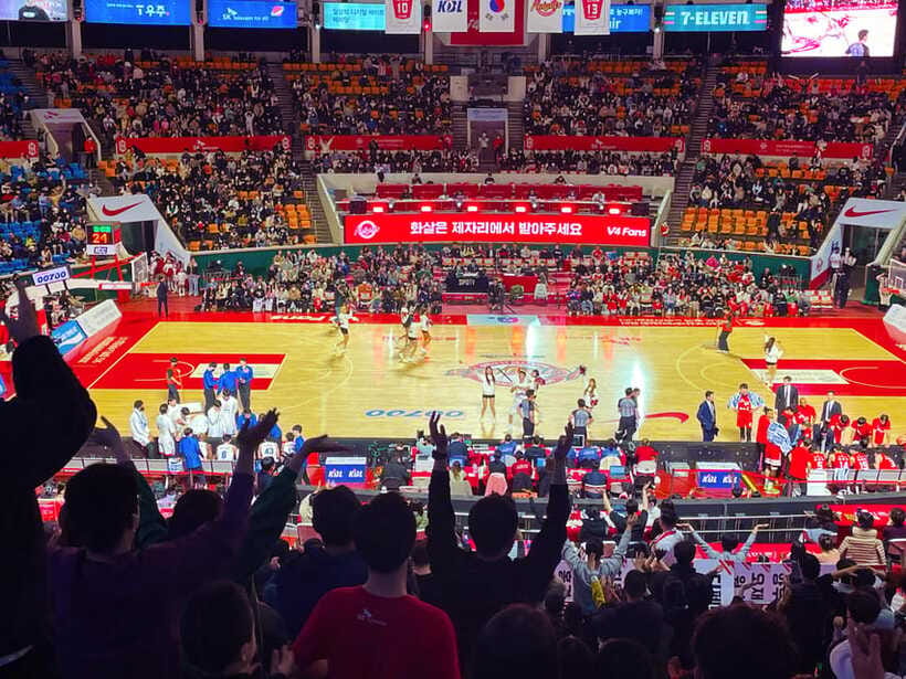 Seoul: Watching Sports Match & Local Food Experience - Inside the match