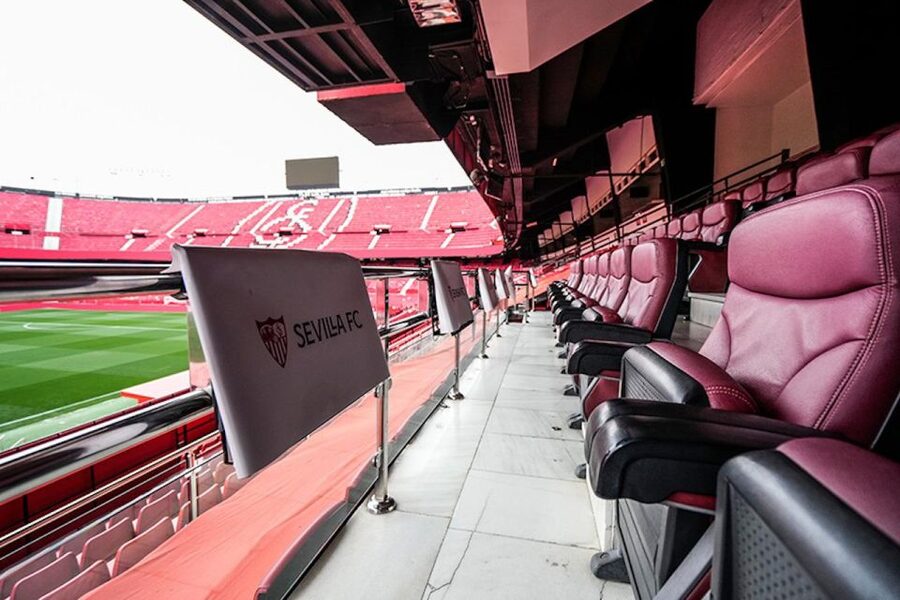 Sevilla: Ramón Sánchez Pizjuán Stadium Entry Ticket - An easy self-guided route, with one app concern