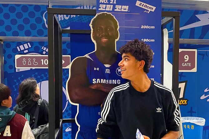 Sports Match in Seoul with Guided K-Food Experience - Jamsilsaenae Station and the 90-minute food stop