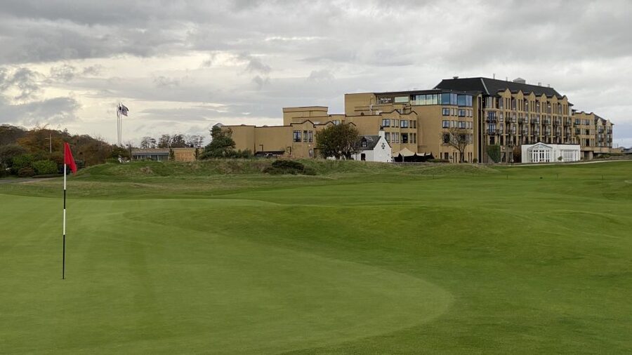 St Andrews: Golf Origins and Old Course History Tour - From the 1st tee to the 18th green