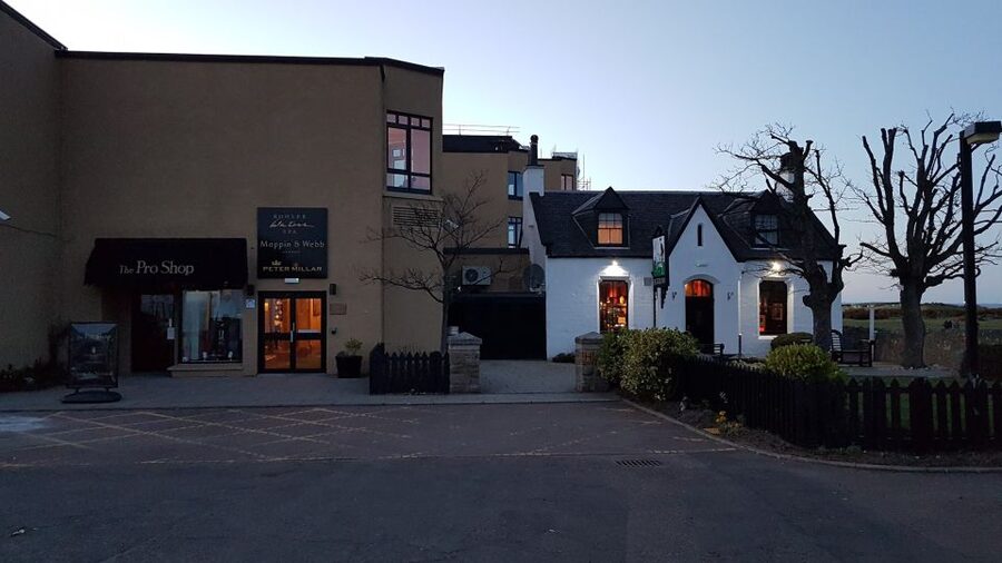 St Andrews: Town, Golf, and Old Course History Tour - Key points to know before booking