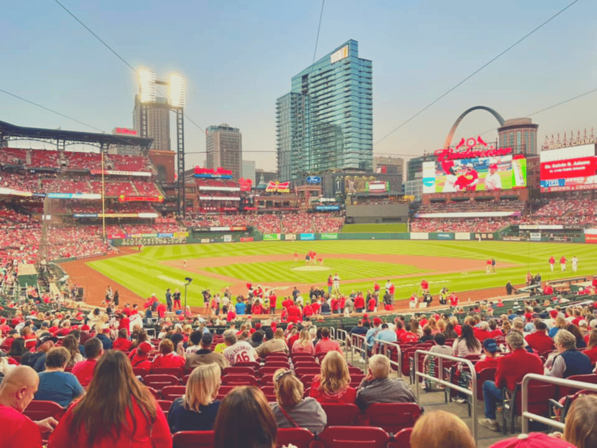 St Louis Cardinals Baseball Game at Busch Stadium - Should you book a Cardinals game at Busch Stadium?