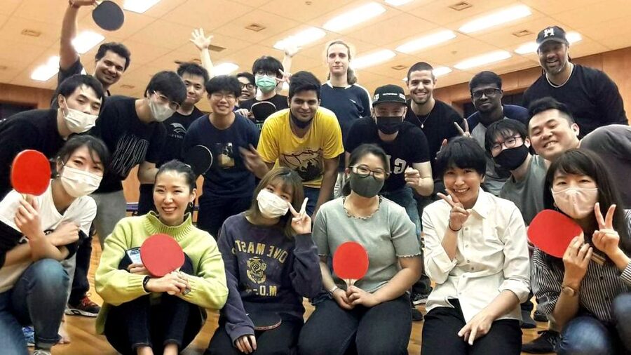 Table Tennis in Osaka & Kobe with Local Players! - Lockers, showers, and the shoes you need