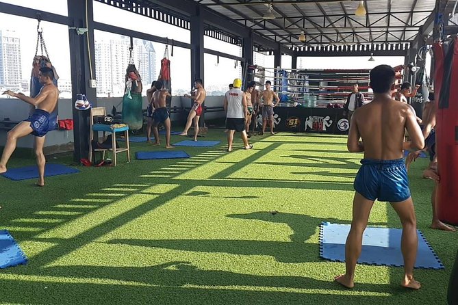 Thai Boxing Lesson, family and Kids Friendly - Who will get the most from this experience