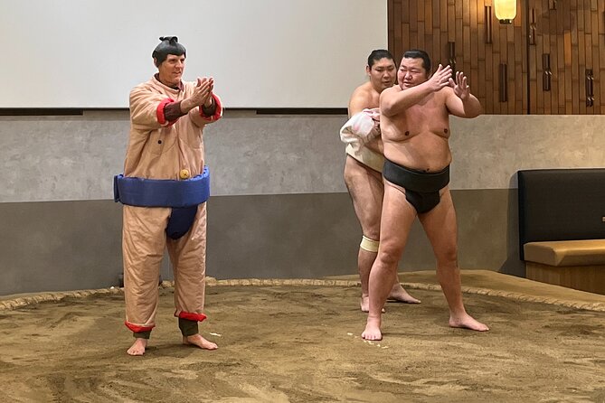 the SUMO show with Dinner - Learning the Basics Before the Bouts