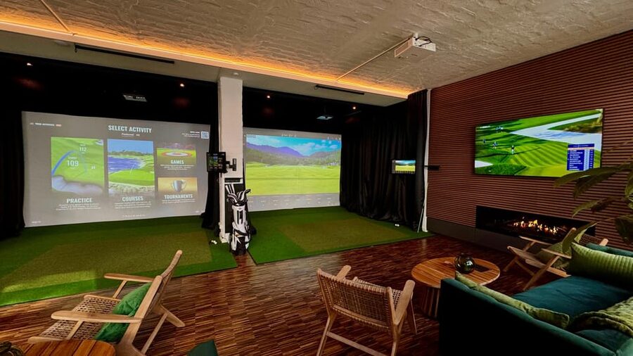 The Ultimate Berlin Golf Lounge for Groups, Games&Good Times - Is $32 a fair price?