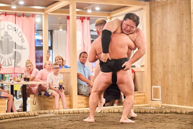 Tokyo Sumo Experience: Chanko & Mochi with a Former Pro - Assigned seats and family safety details