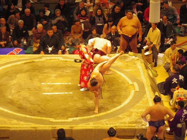 Tokyo Sumo Wrestling Tournament Experience - The optional hot pot lunch