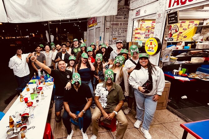 Tour Lucha Libre ,Tacos, Tequila and Mezcal in Mexico City - The walk to Arena Mexico