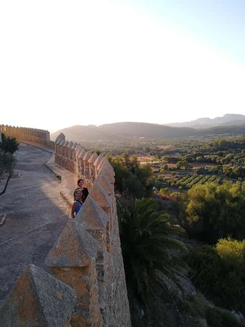 Travel and play tennis in Mallorca - Artá in the morning, with the best views from the walls