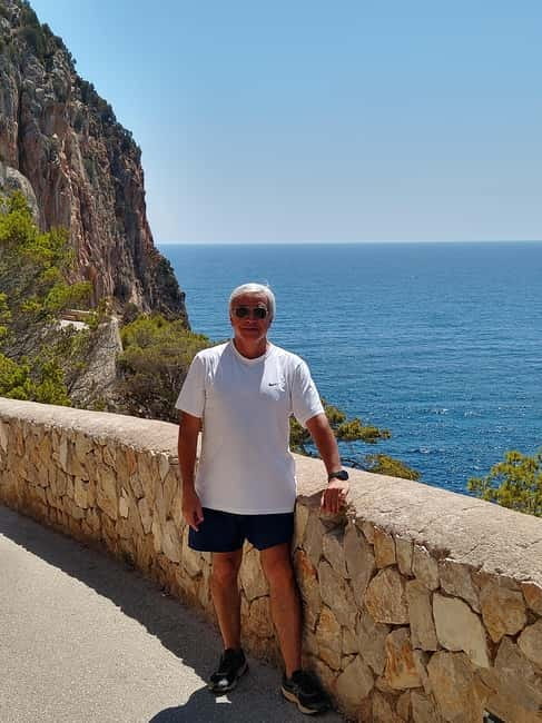 Travel and play tennis in Mallorca - Is $330 per person good value?