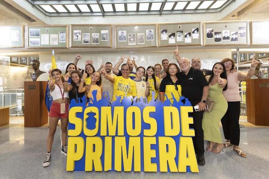 UD Las Palmas Gran Canaria Stadium Guided Tour - The official club store meeting point